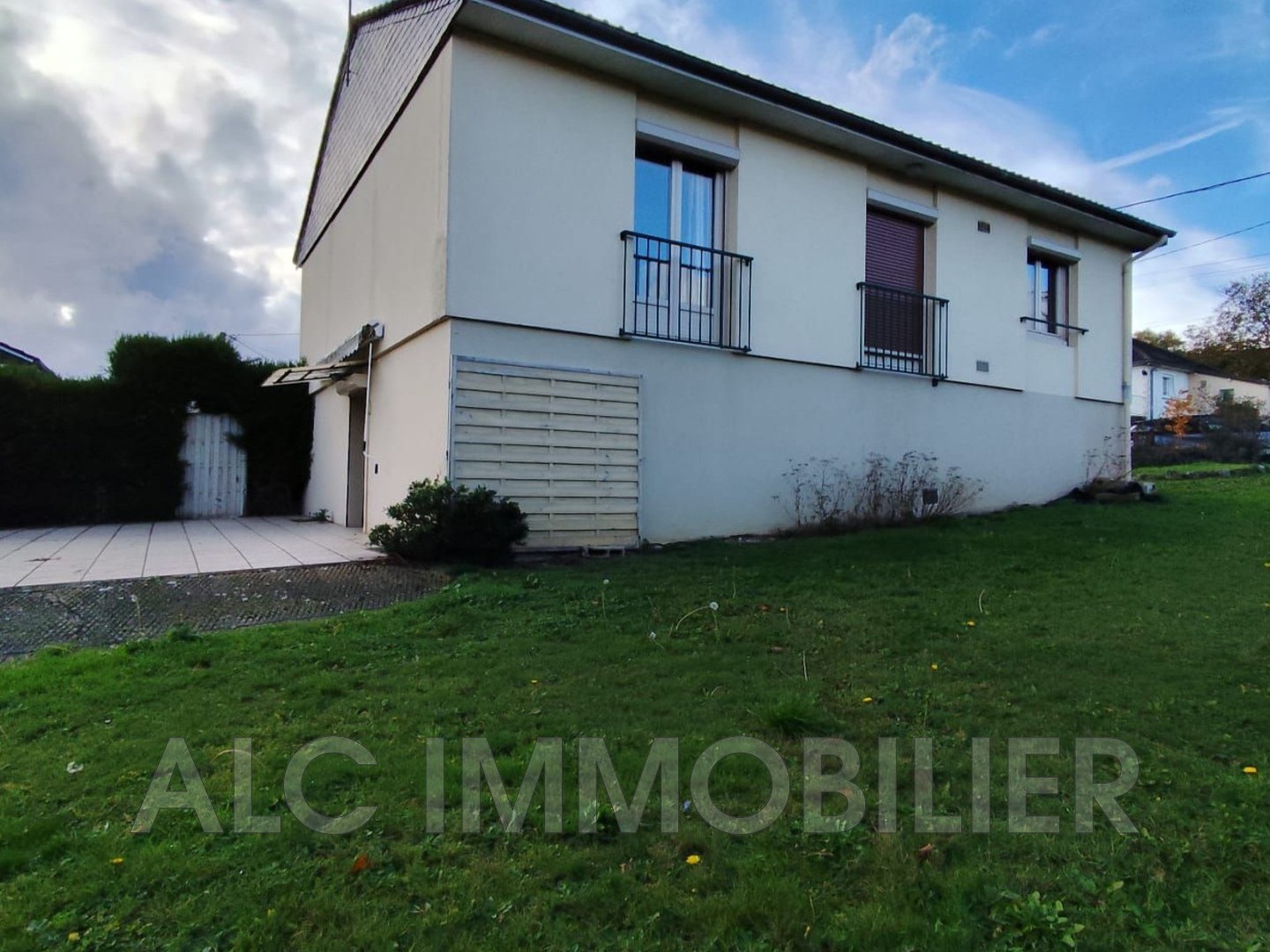 Maison à vendre - 751m2 - Fresnay-Sur-Sarthe (72130)