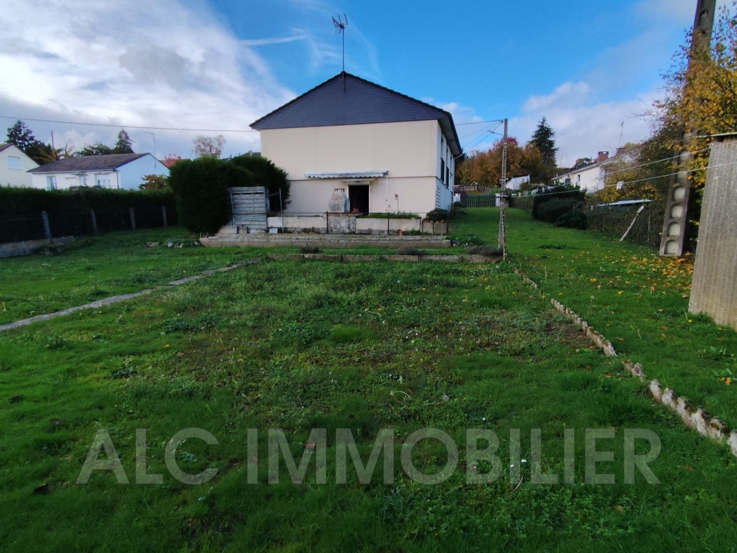 Maison à vendre - 751m2 - Fresnay-Sur-Sarthe (72130)