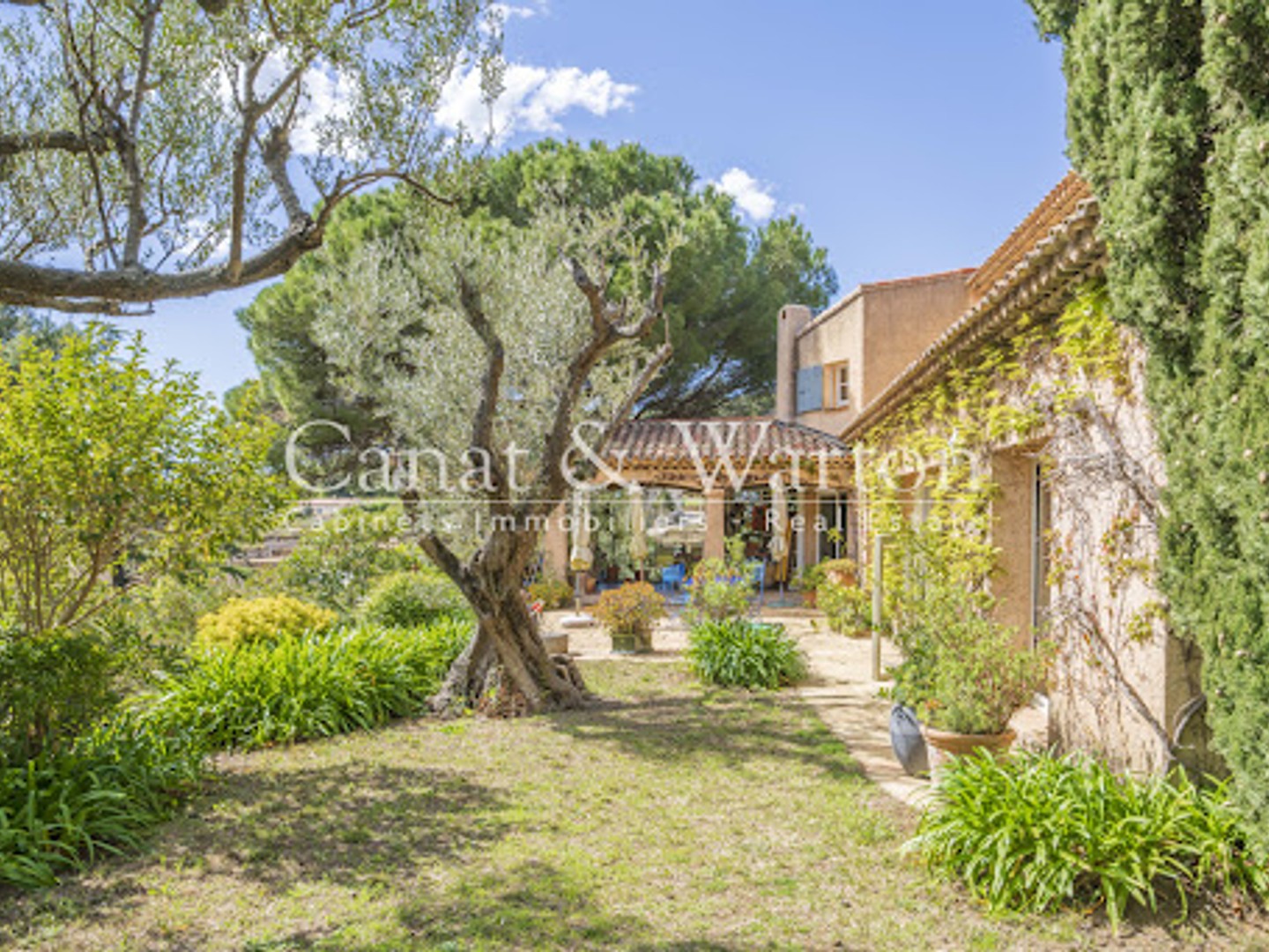 Maison à vendre - 7 pièces - 233m2 - Carqueiranne (83320)
