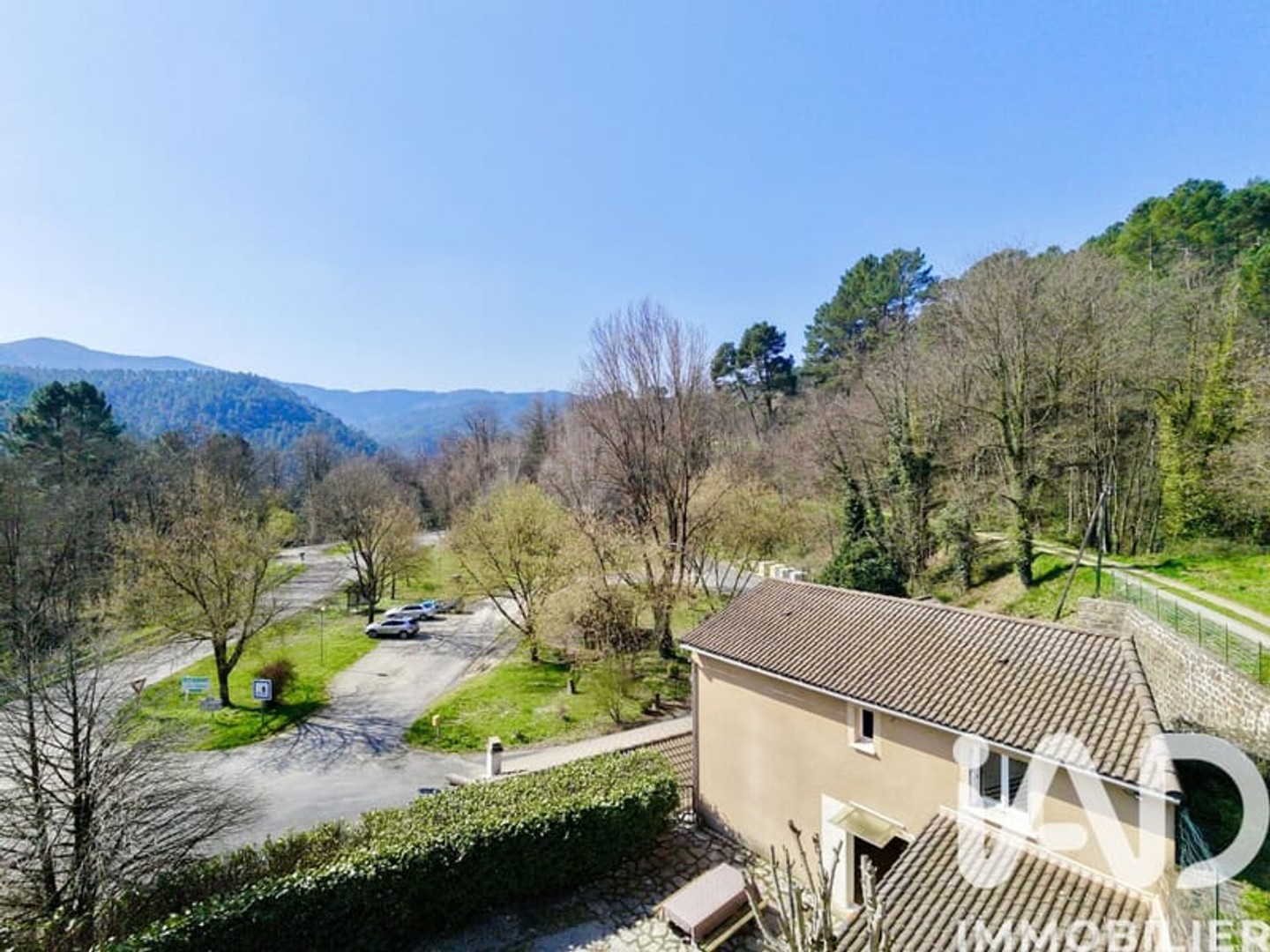 Magasin à vendre - 250m2 - Le Collet-De-Dèze (48160)