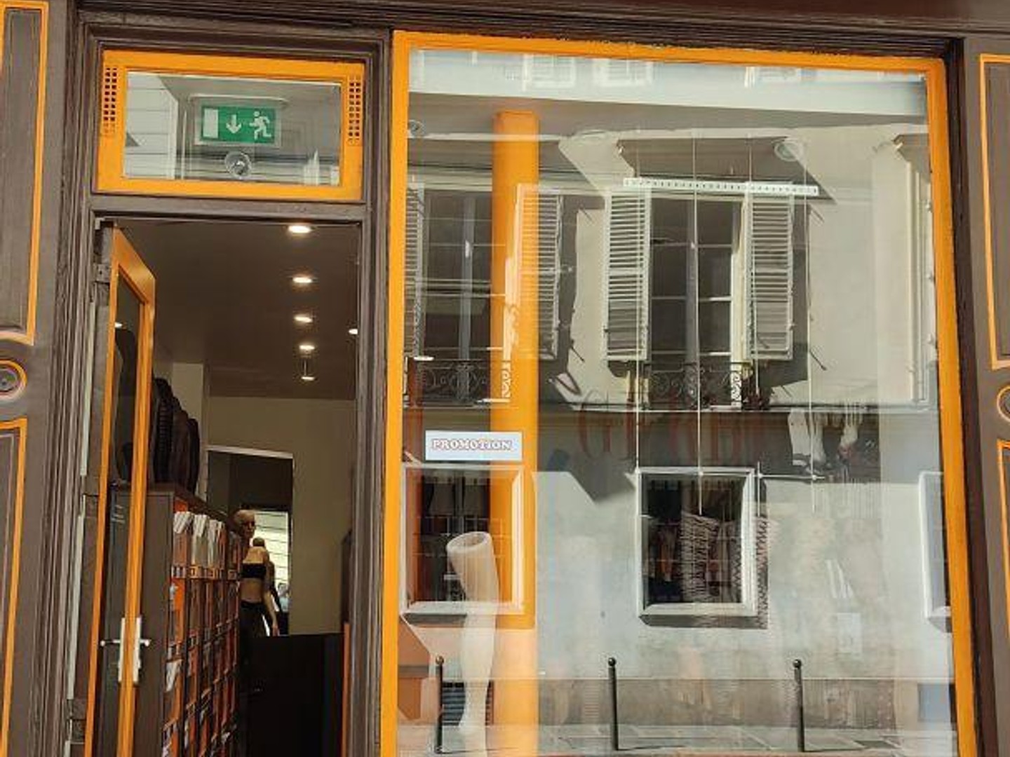Magasin à vendre - 1 pièce - 45m2 - Paris 6e (75006)