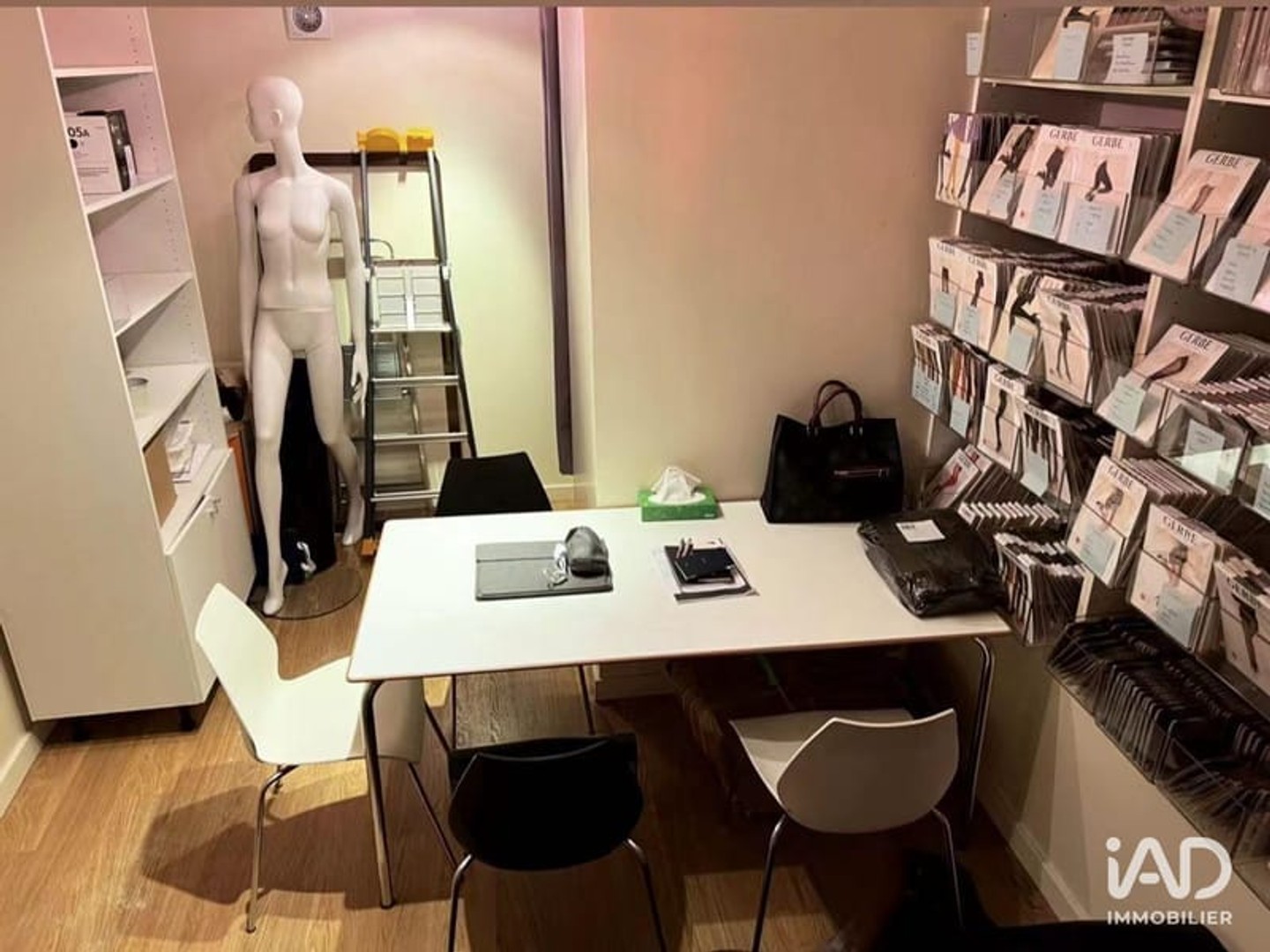 Magasin à vendre - 1 pièce - 45m2 - Paris 6e (75006)