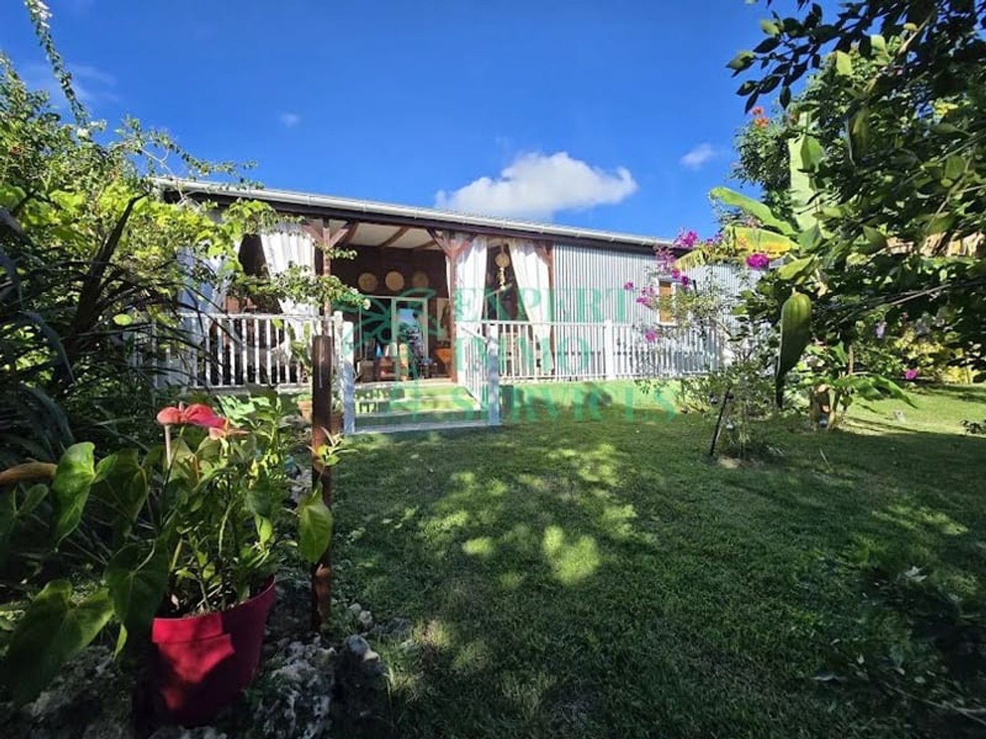 Maison à vendre - 3 pièces - 125m2 - Grand-Bourg (97112)