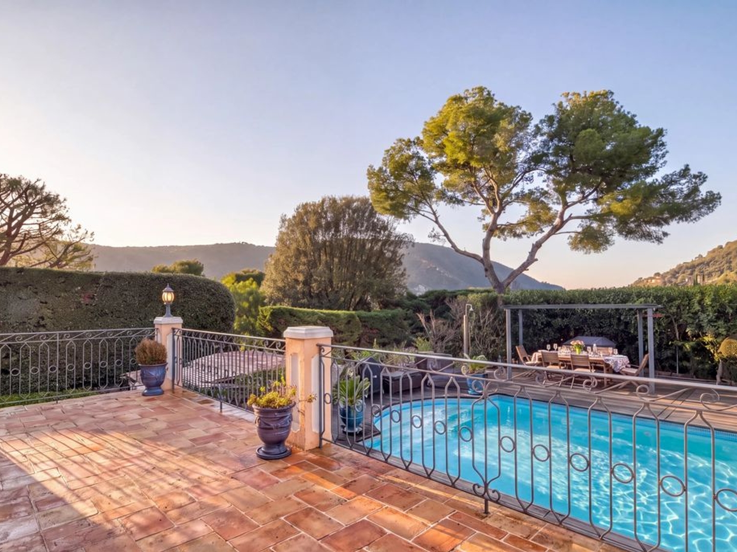 Maison à vendre - 5 pièces - 1964m2 - La Turbie (06320)