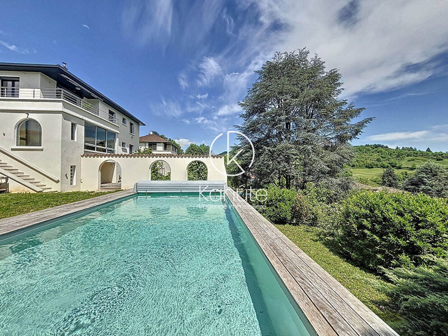 Maison 7 pièces 210 m²
