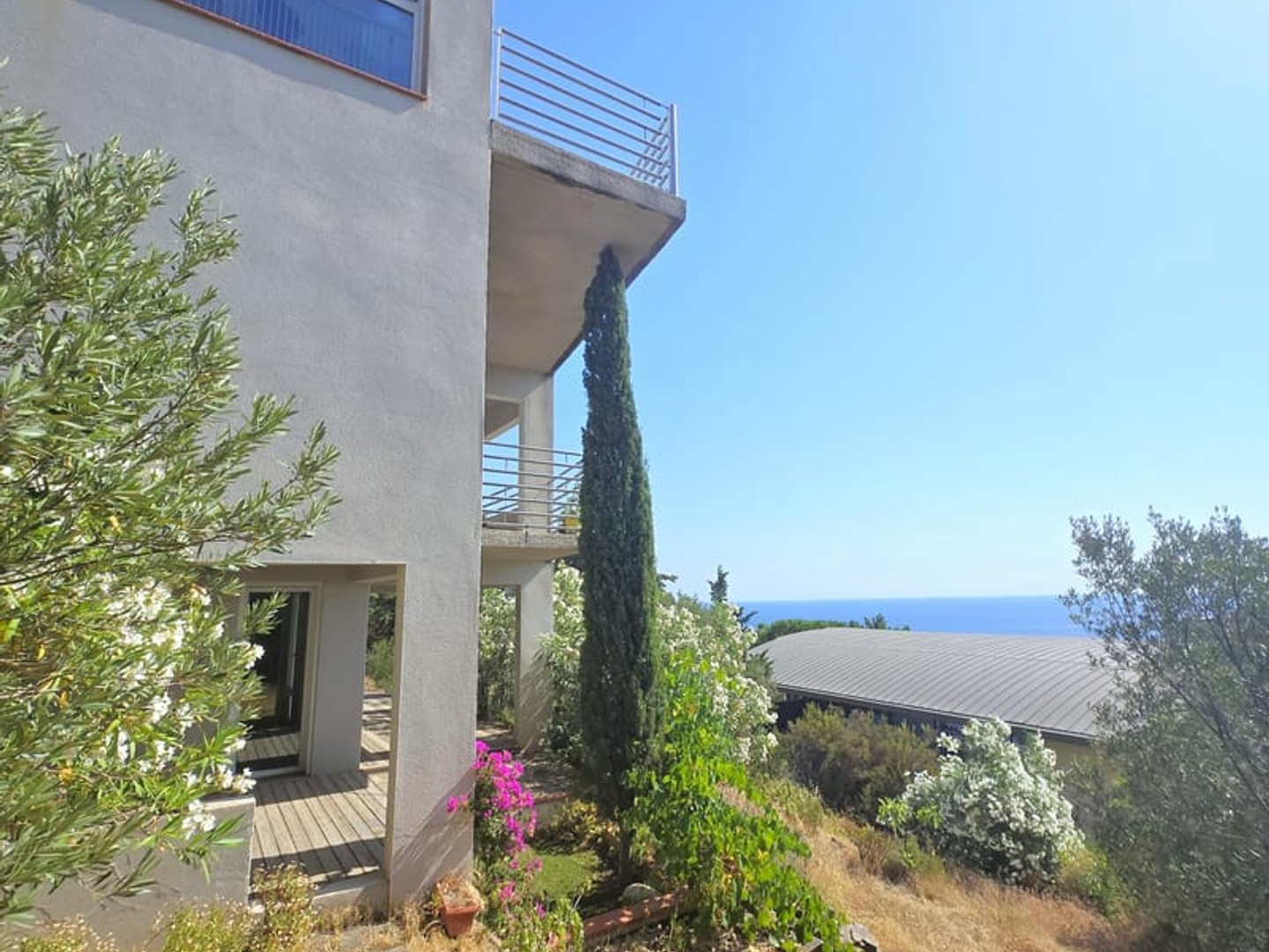 Maison à vendre - 11 pièces - 232m2 - Cerbère (66290)