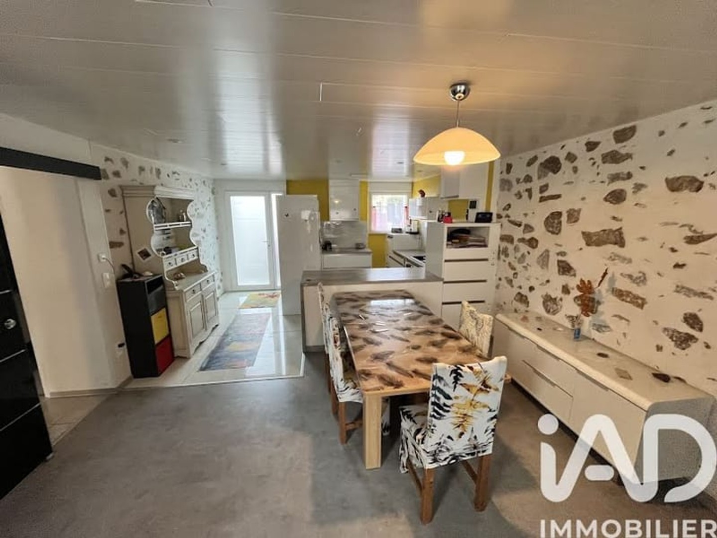 Maison à vendre - 6 pièces - 163m2 - La Roche-Sur-Yon (85000)