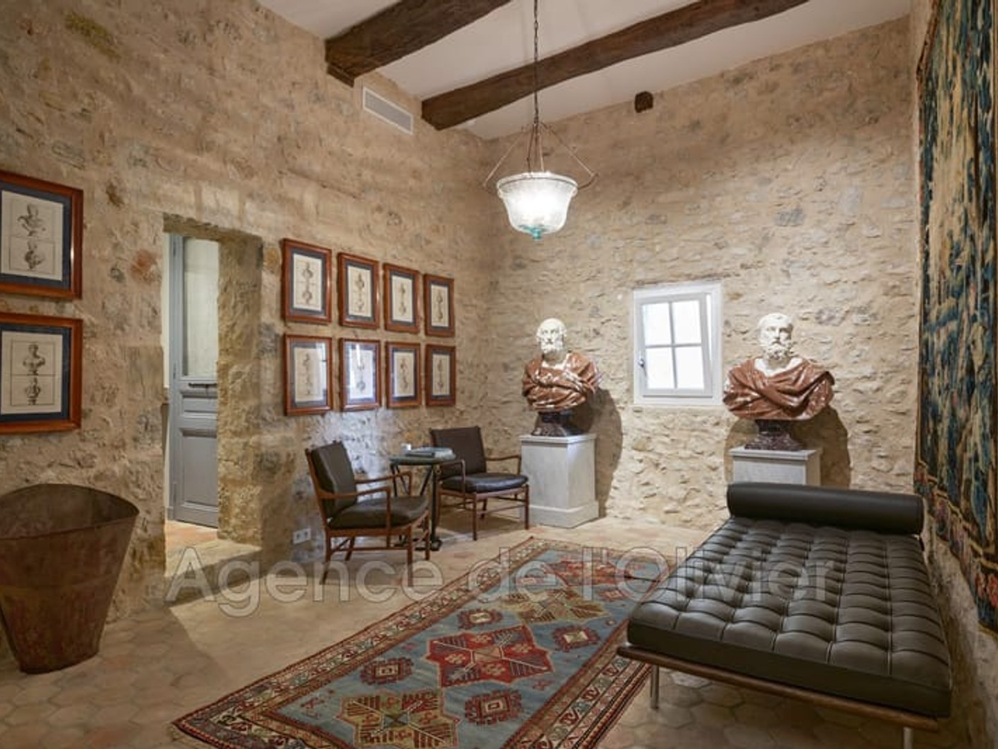 Maison 13 pièces 451 m²