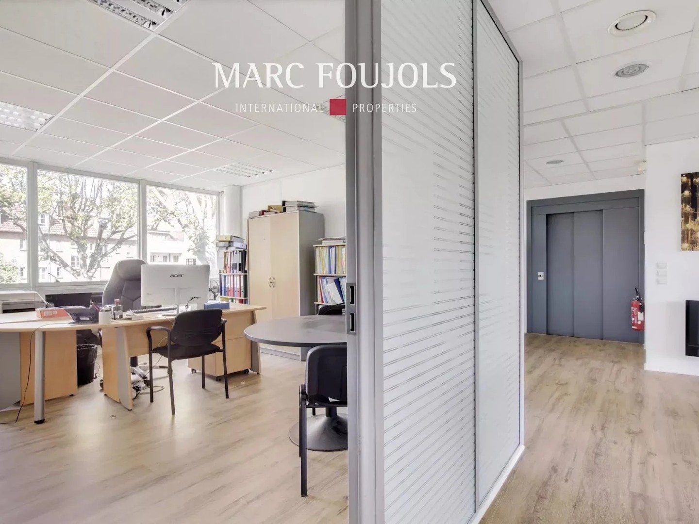 Bureaux 6 pièces 182 m²