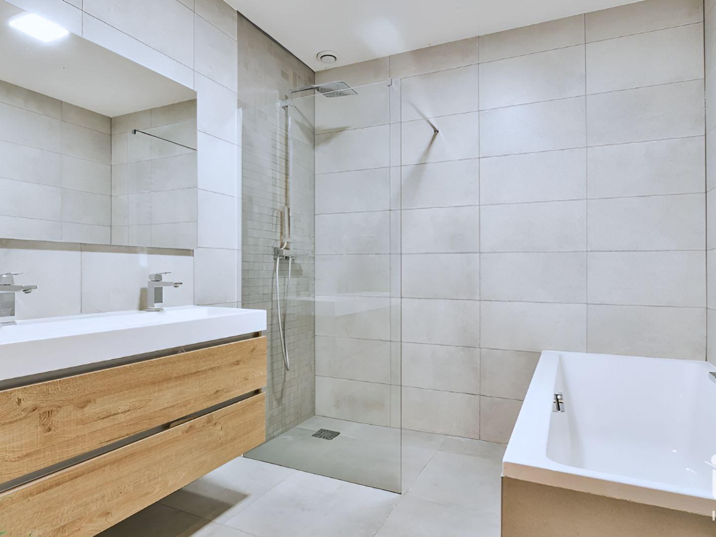 Appartement à vendre - 4 pièces - 156m2 - Èze (06360)