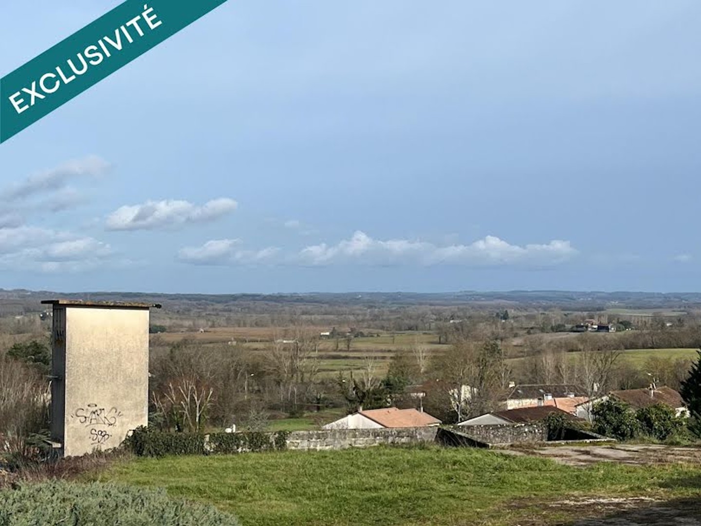 Parking / garage / box à vendre - 675m2 - Castillonnès (47330)