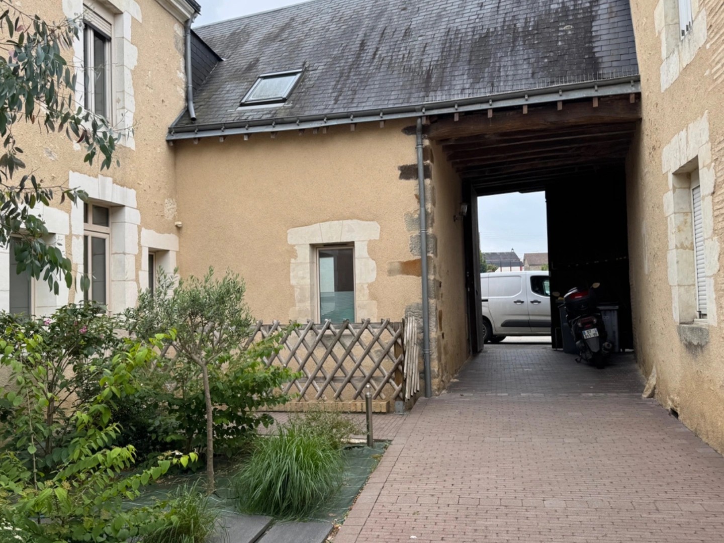 Immeuble à vendre - 12 pièces - 214m2 - Parigné-L'évêque (72250)