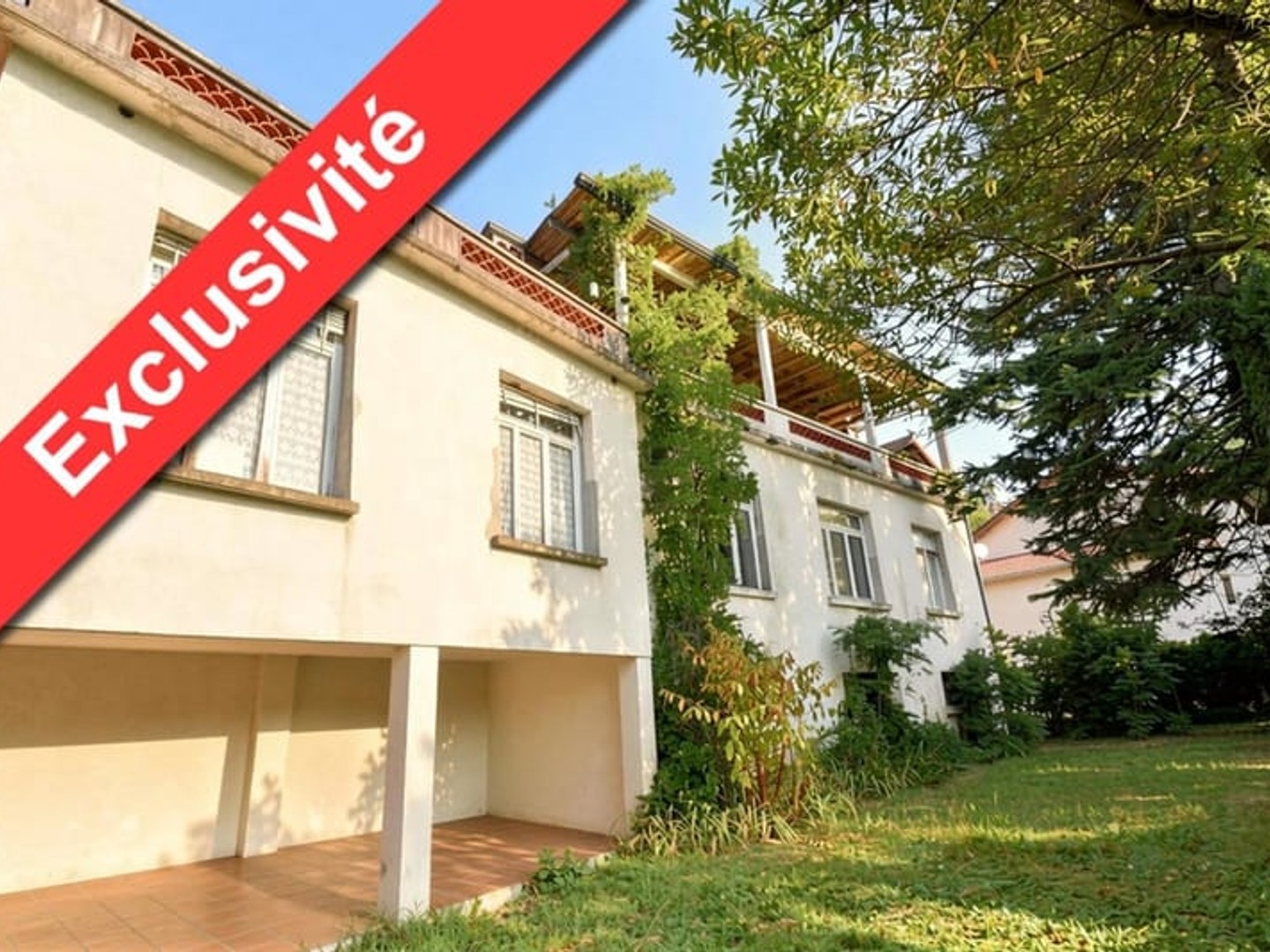 Immeuble à vendre - 8 pièces - 217m2 - Vals-Les-Bains (07600)