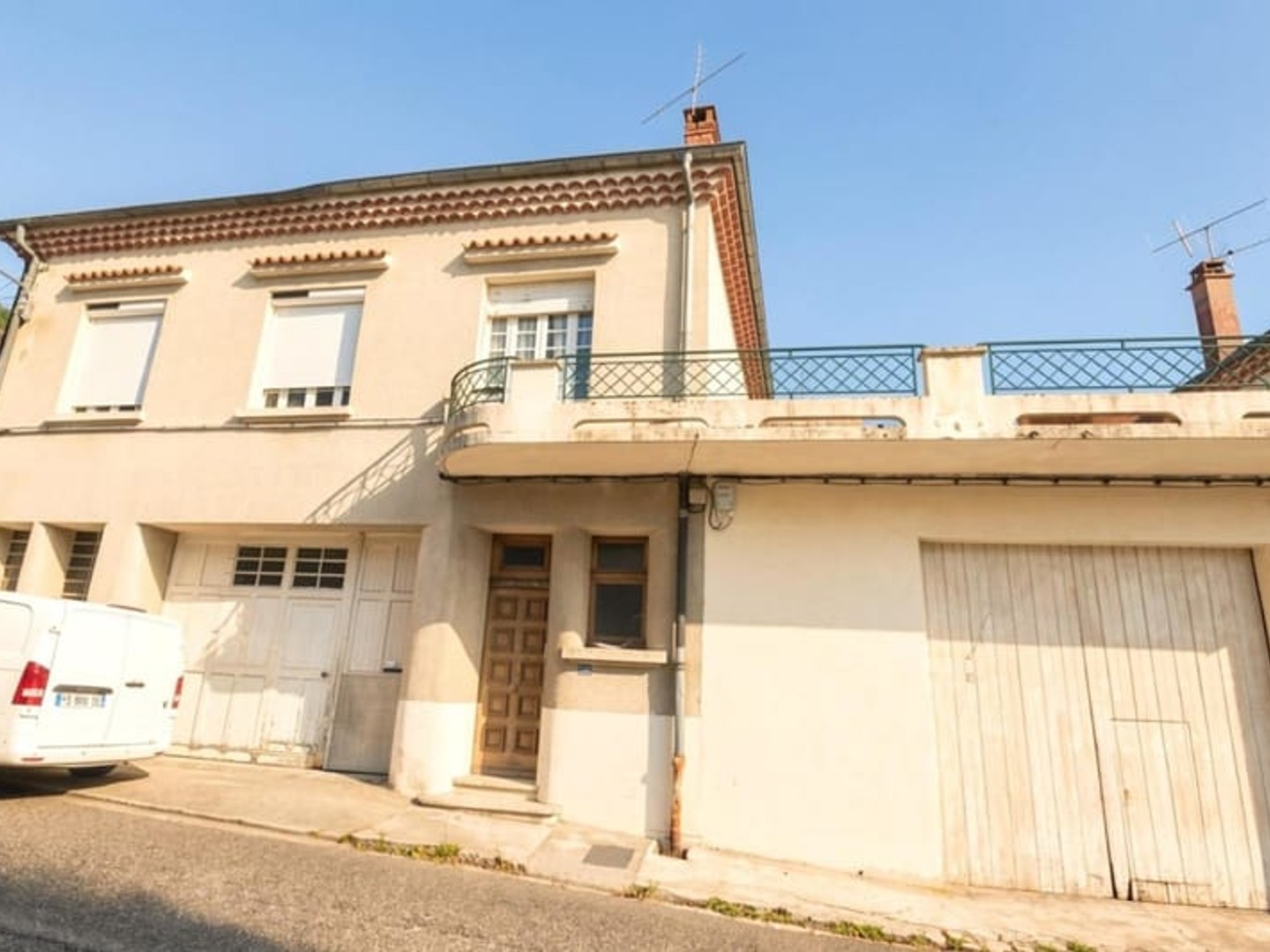 Immeuble à vendre - 8 pièces - 217m2 - Vals-Les-Bains (07600)
