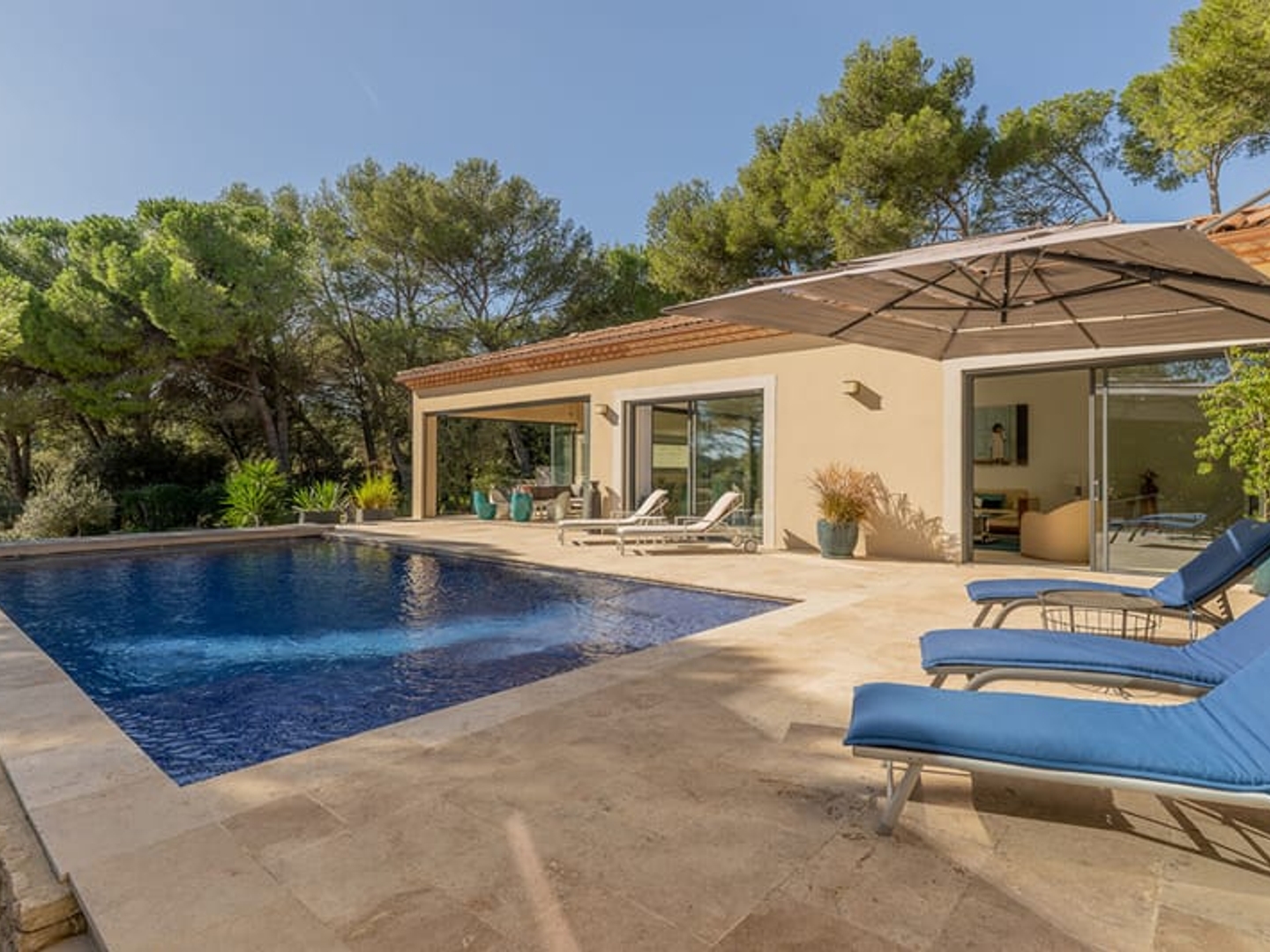Maison à vendre - 10 pièces - 288m2 - Nages-Et-Solorgues (30114)