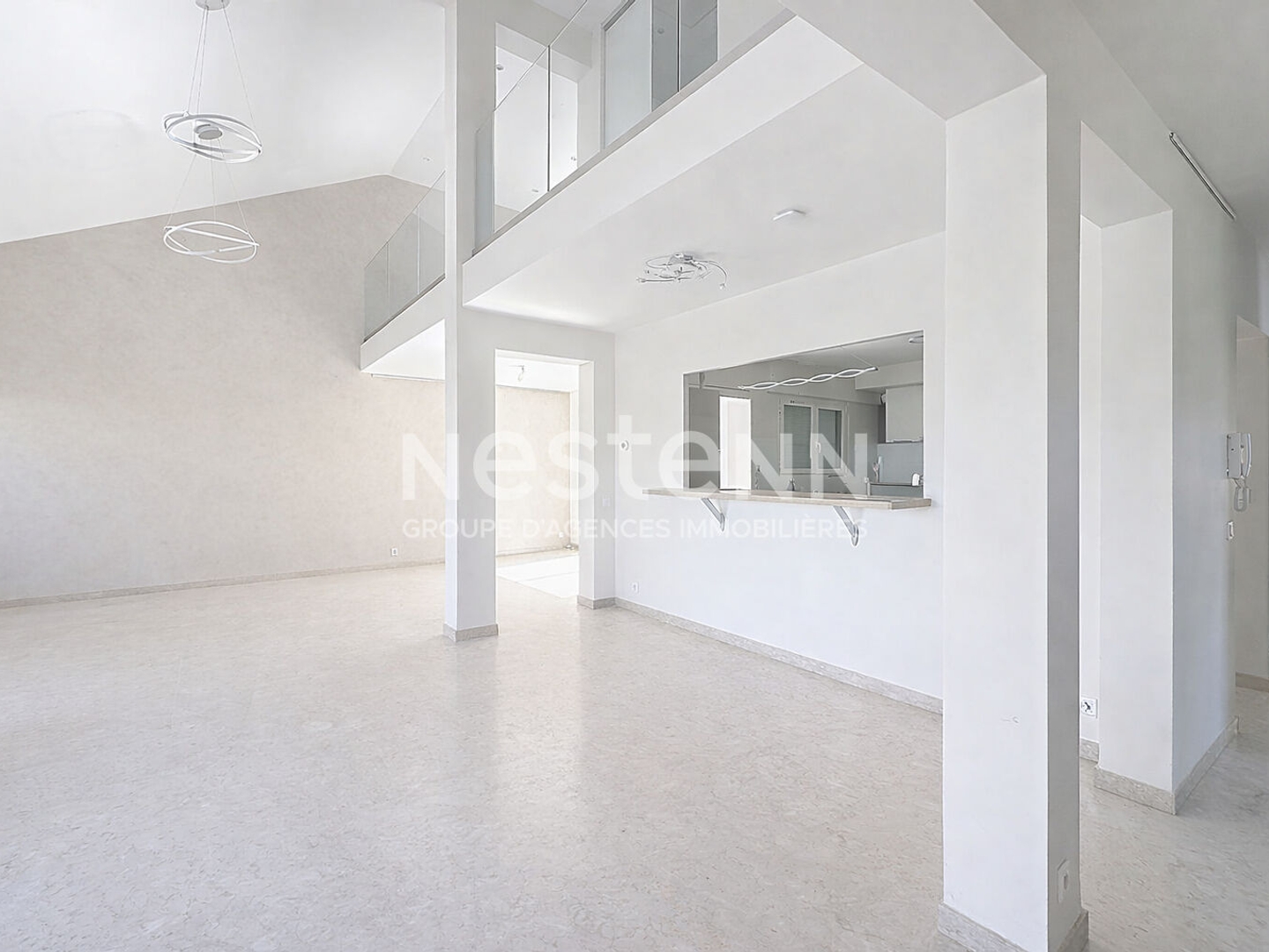 Maison à vendre - 8 pièces - 200m2 - Bron (69500)