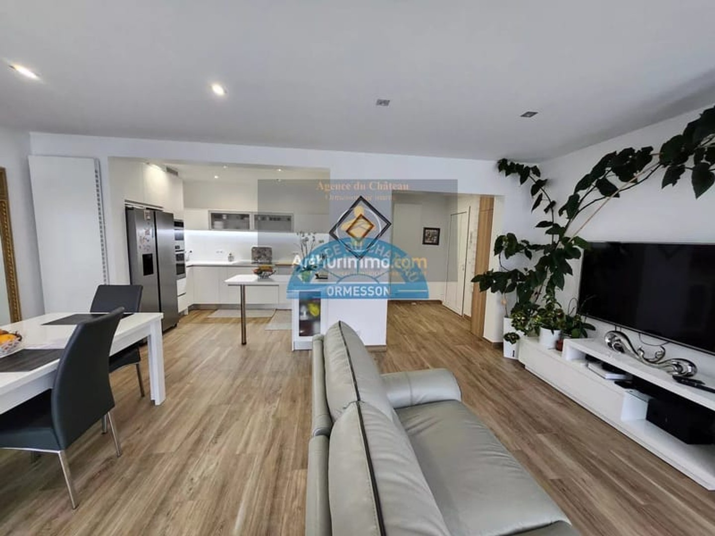 Maison à vendre - 11 pièces - 233m2 - Ormesson-Sur-Marne (94490)