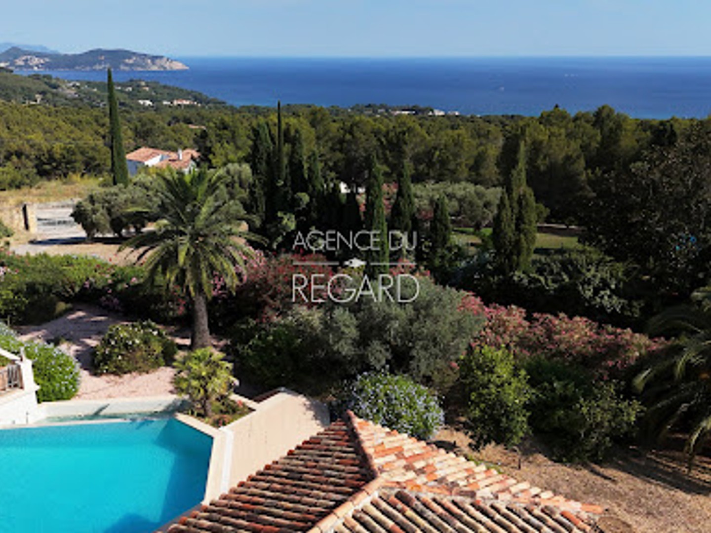 Maison à vendre - 8 pièces - 332m2 - La Ciotat (13600)