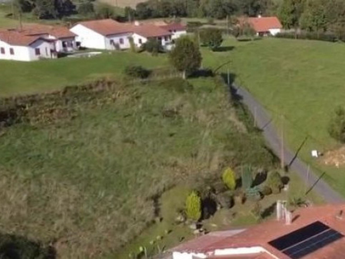 Terrain à vendre - 1377m2 - Guiche (64520)