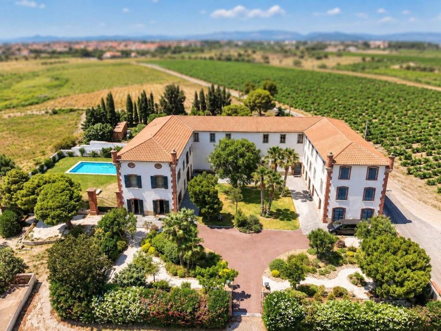 Maison à vendre - 1497m2 - Cabestany (66330)
