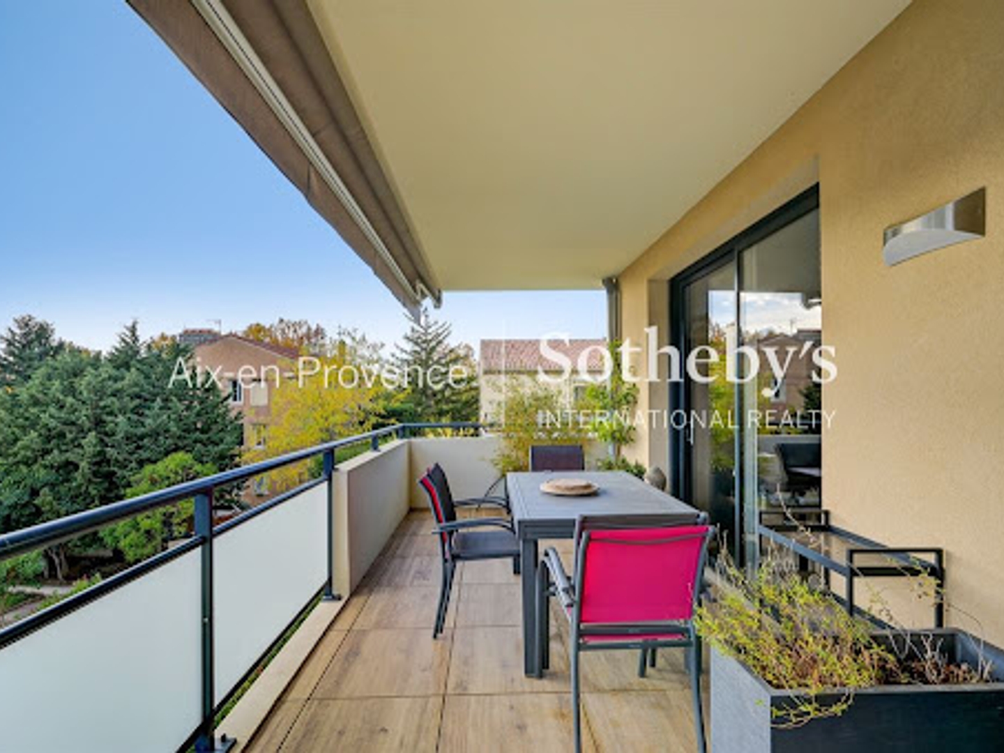 Appartement à vendre - 4 pièces - 114m2 - Aix-En-Provence (13090)