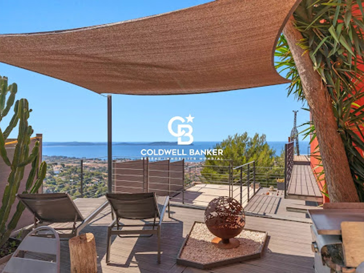 Maison à vendre - 7 pièces - 208m2 - Carqueiranne (83320)