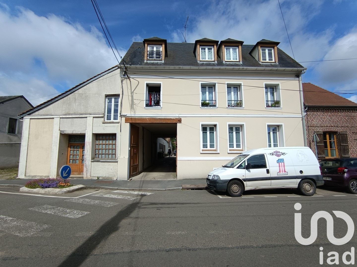 Maison avec appartements 3 pièces 418 m²
