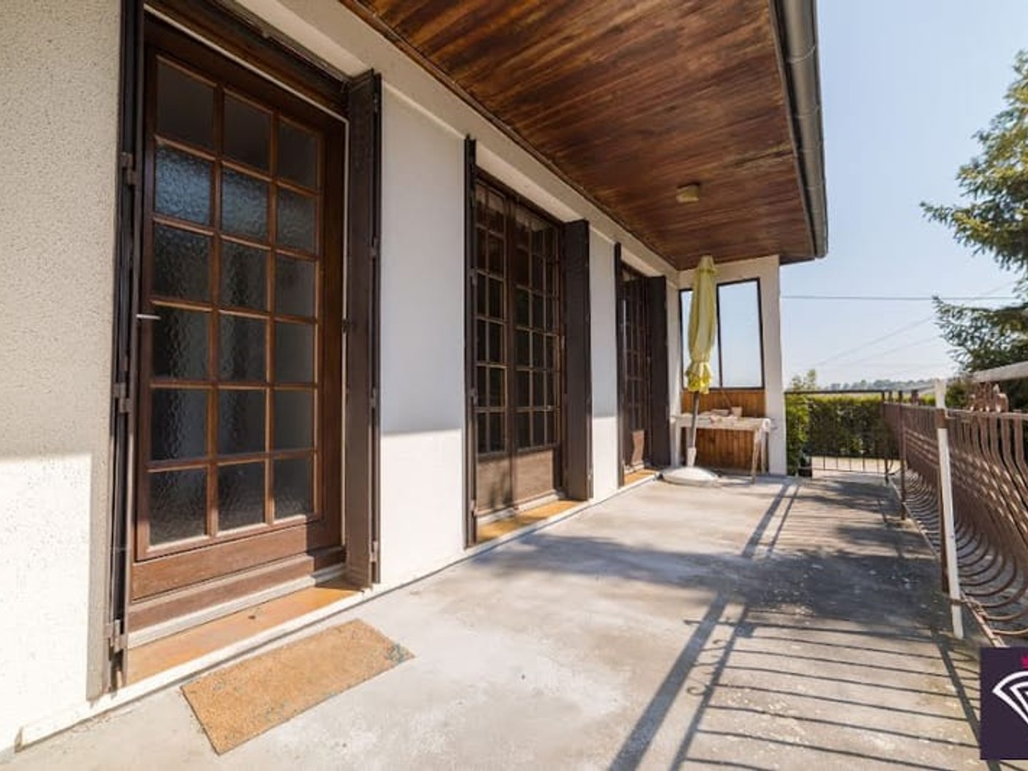 Maison à vendre - 4 pièces - 77m2 - Saint-Pierre-De-C... (69780)