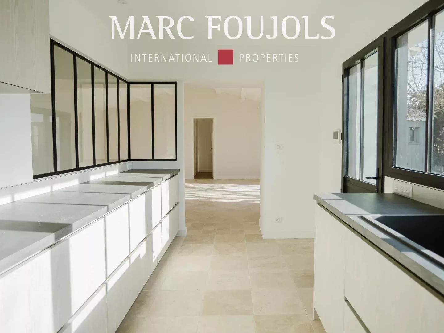 Maison à vendre - 9 pièces - 168m2 - Loix (17111)
