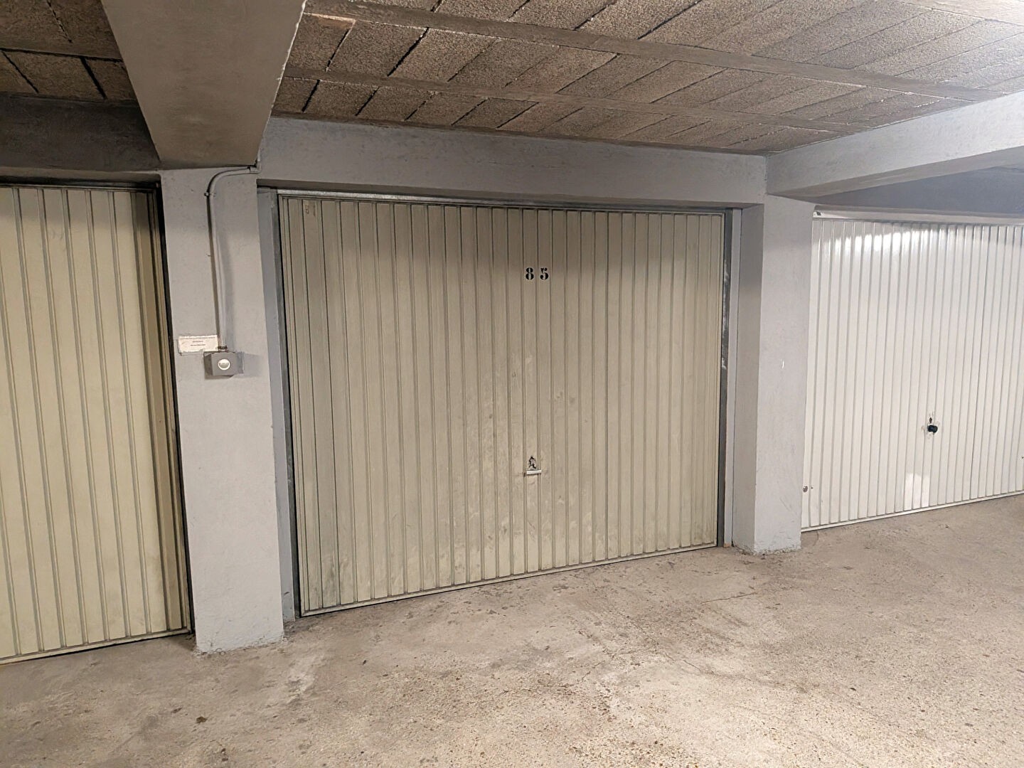 Parking / garage / box à vendre - 15m2 - Maurepas (78310)