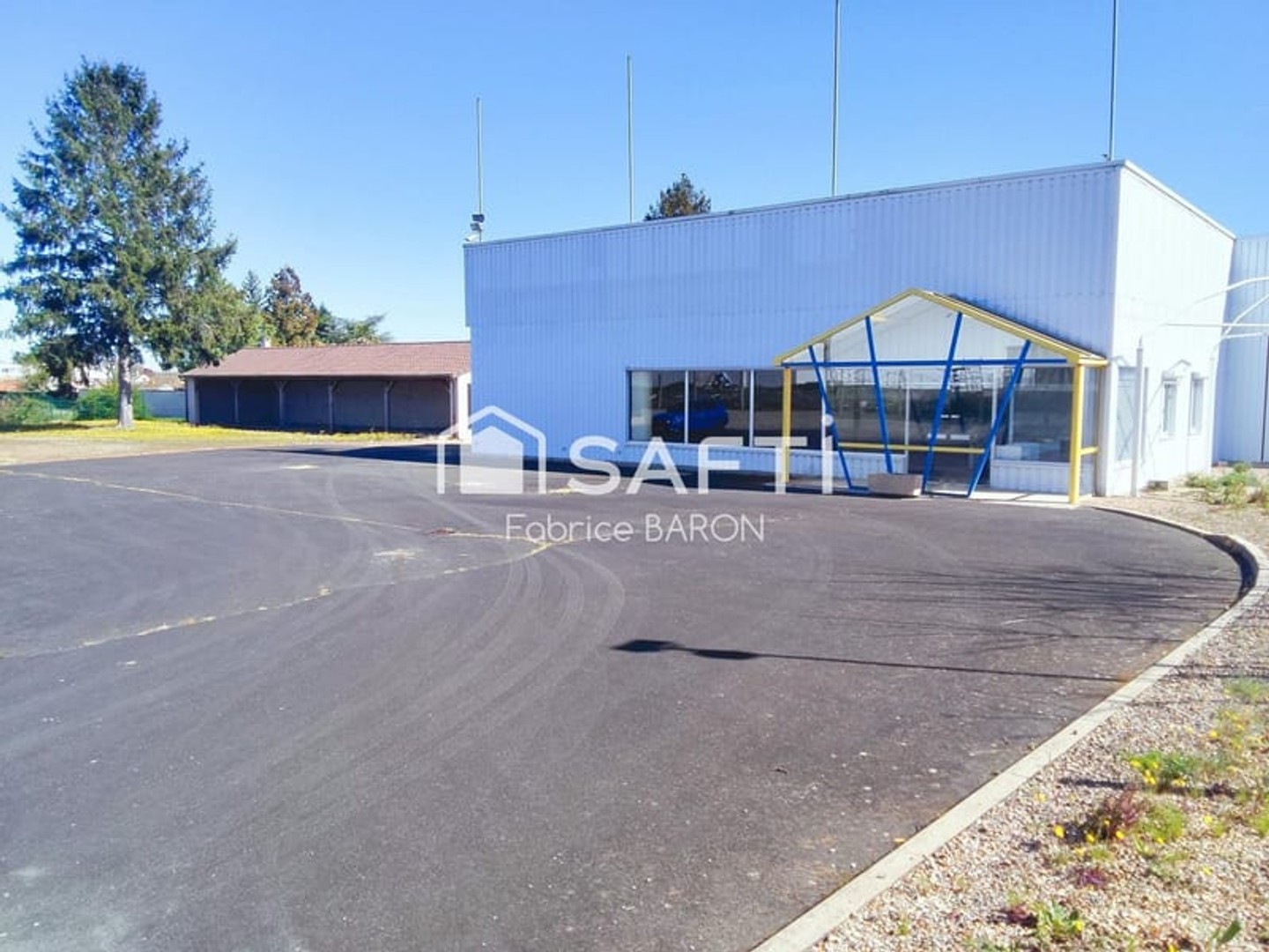 Bureaux 7 pièces 532 m²