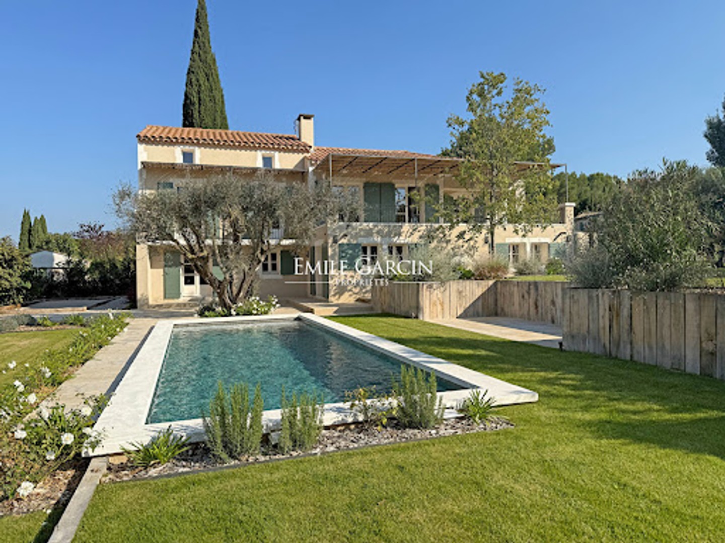 Maison 9 pièces 300 m²