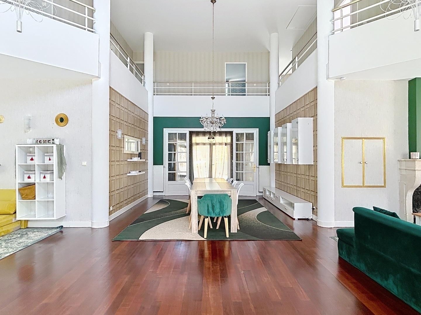 Maison 8 pièces 362 m²