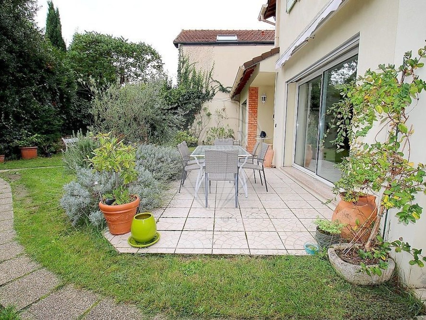 Maison à vendre - 7 pièces - 282m2 - Colombes (92700)