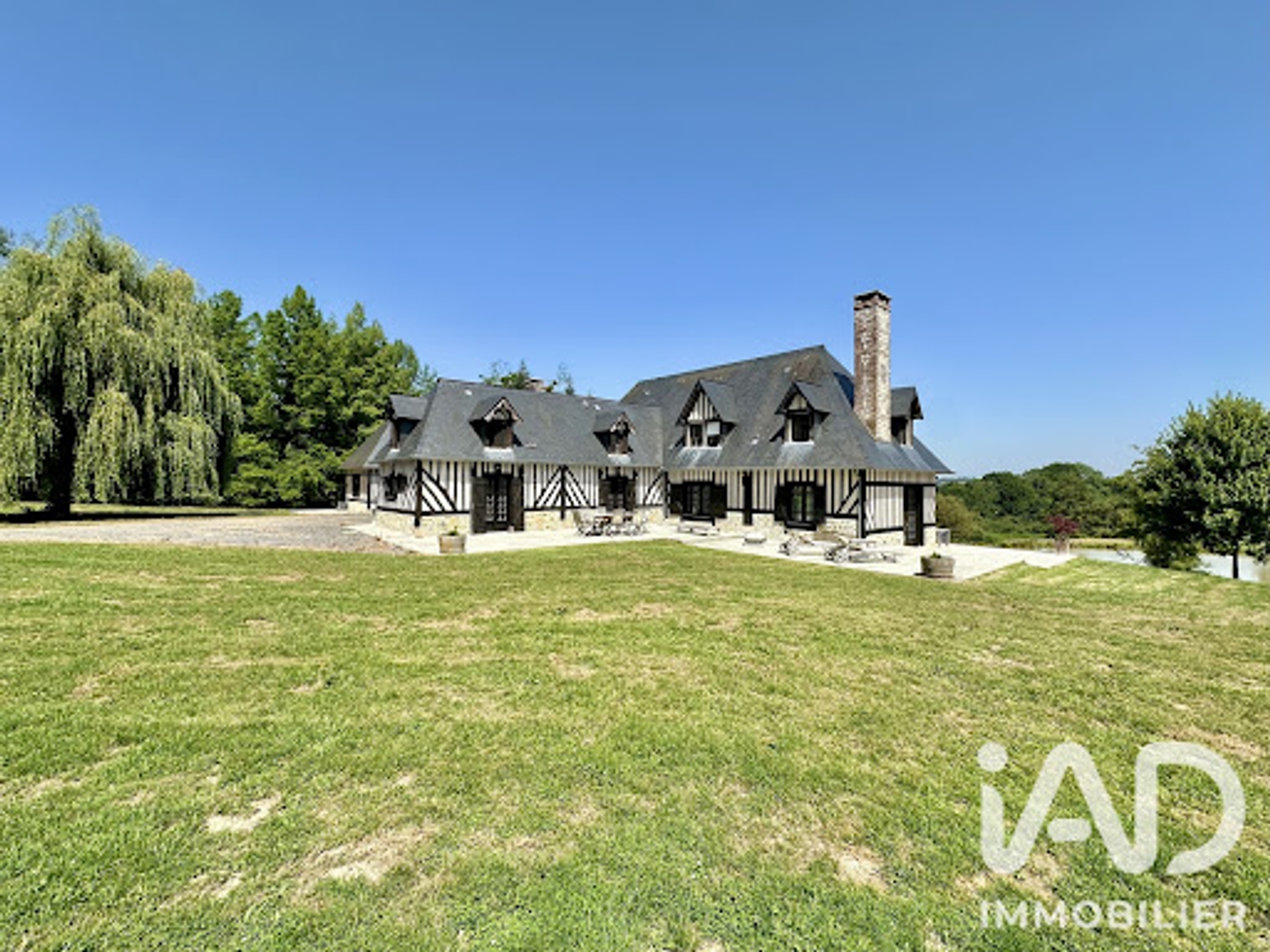 Maison 6 pièces 240 m²