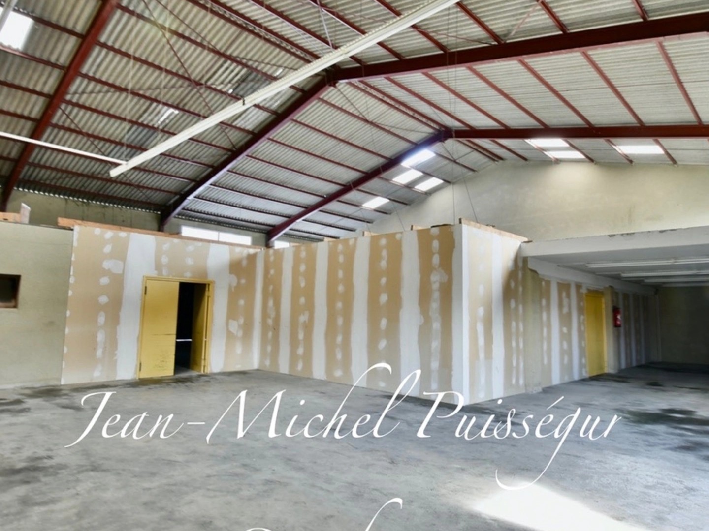Magasin à vendre - 3 pièces - 750m2 - Saint-Gaudens (31800)