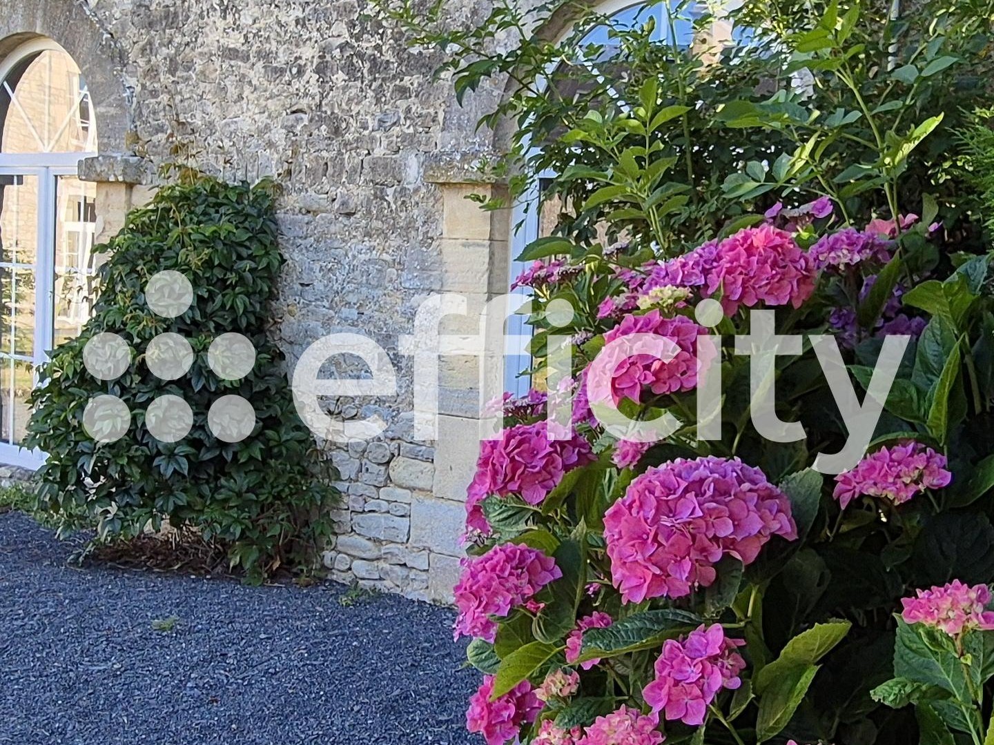 Maison à vendre - 14 pièces - 495m2 - Saint-Pierre-Du-Mont (14450)