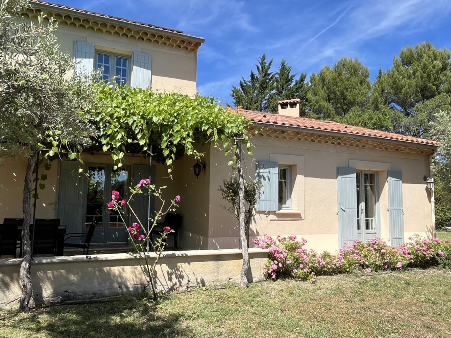 Maison à vendre - 7 pièces - 200m2 - Mormoiron (84570)