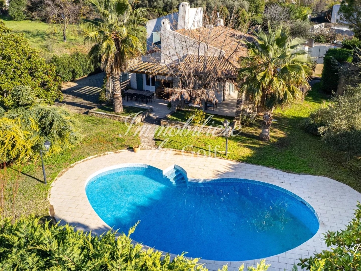 LA SERENITY - Villa T5 de 215m2 - Terrain de 1780m2 - Piscine - 13011