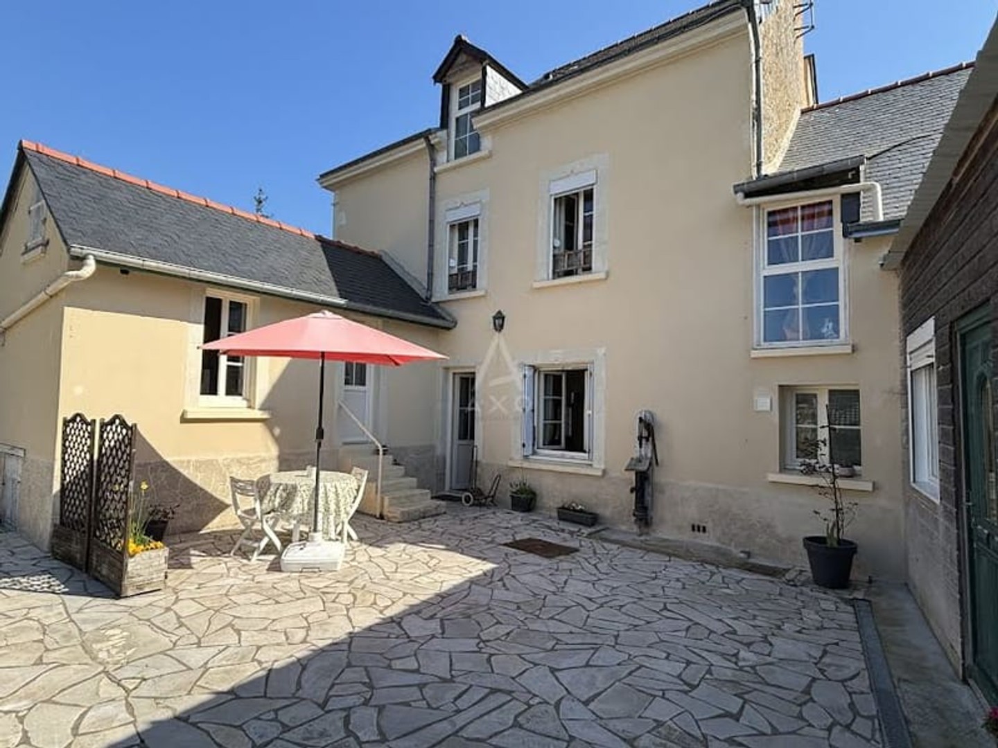 Maison à vendre - 9 pièces - 173m2 - Morannes Sur Sart... (49640)