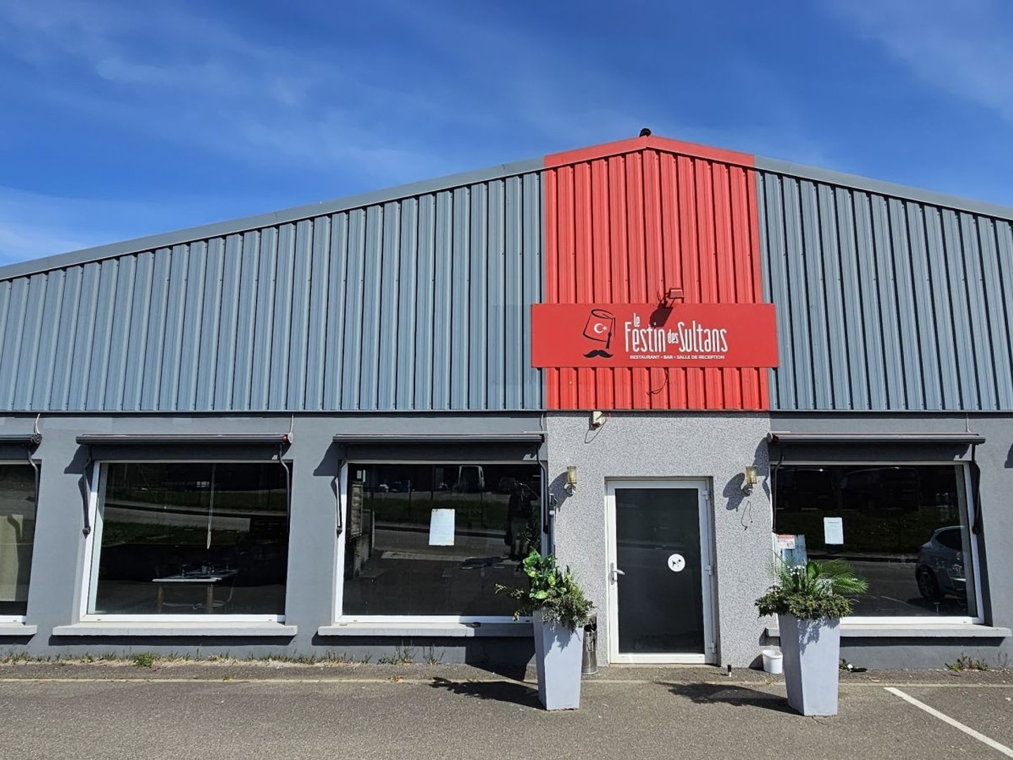 Immeuble commercial 645 m²