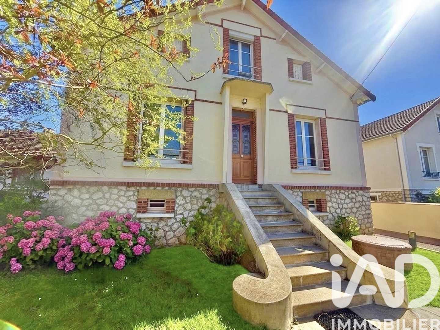 Maison à vendre - 5 pièces - 105m2 - Cosne-Cours-Sur-L... (58200)