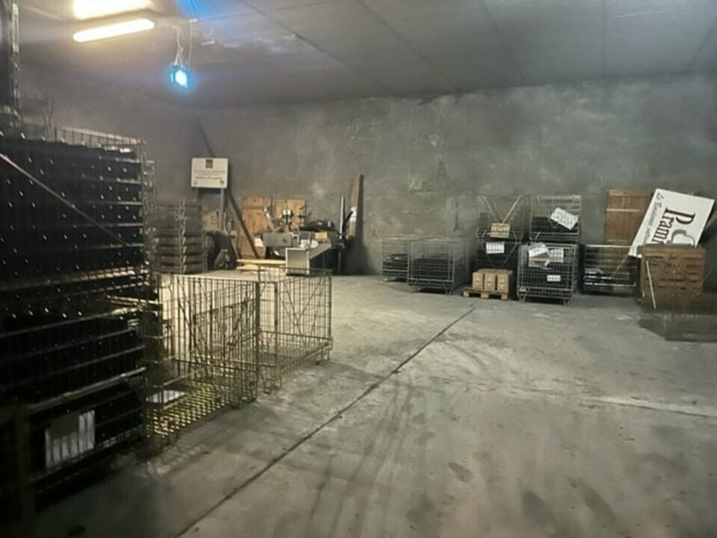 Bureaux à vendre - 1100m2 - Saint-Loubès (33450)