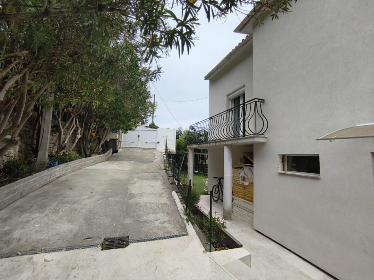 Maison à vendre - 7 pièces - 137m2 - Le Luc (83340)