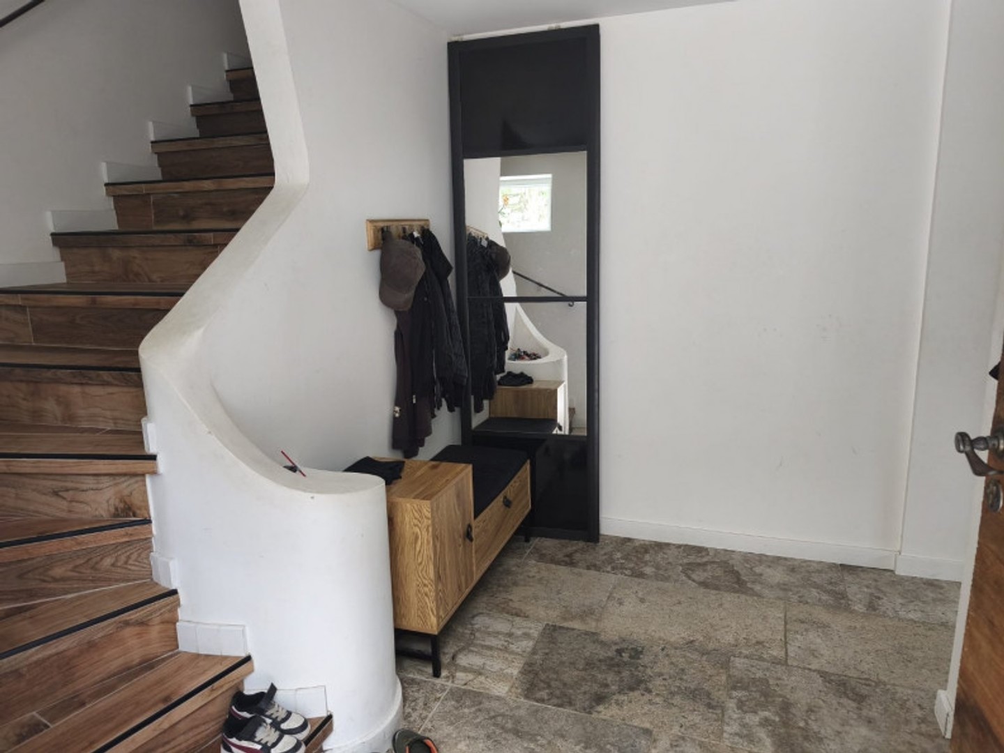 Maison à vendre - 7 pièces - 137m2 - Le Luc (83340)