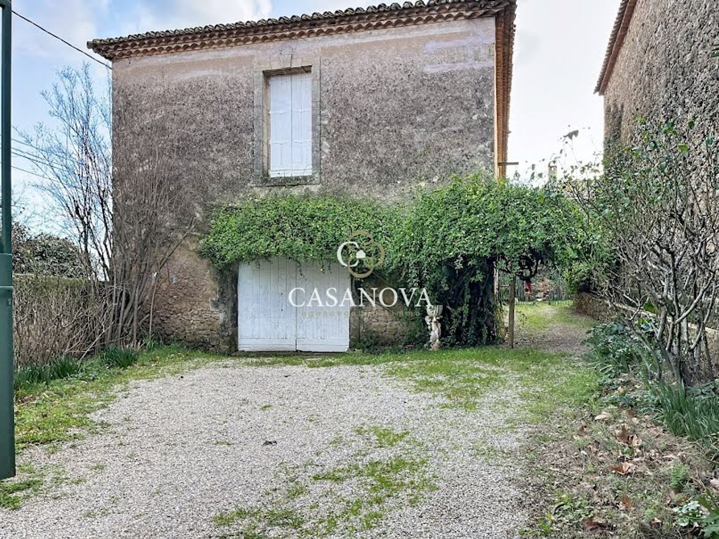 Parking / garage / box à vendre - 169m2 - Canet (34800)