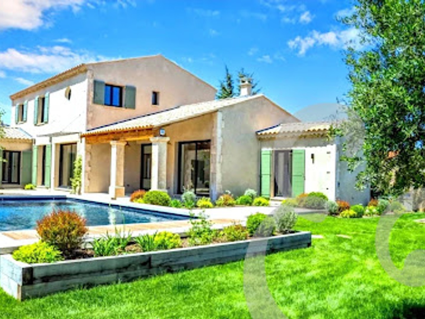 Villa 6 pièces 286 m²