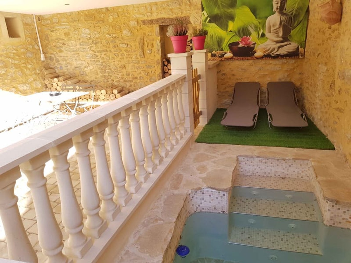 Maison à vendre - 7 pièces - 202m2 - Castillon-Du-Gard (30210)