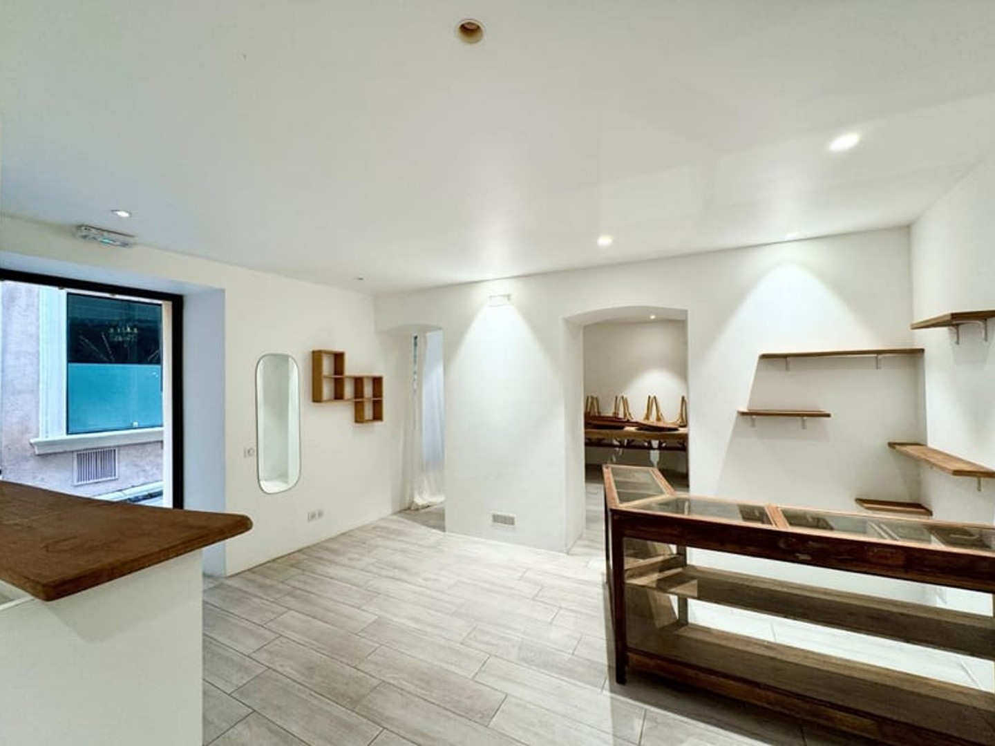 Immeuble à vendre - 9 pièces - 229m2 - Saint-Tropez (83990)