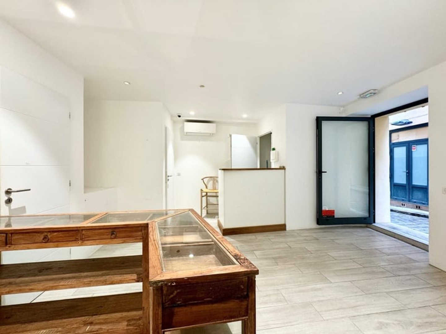 Immeuble à vendre - 9 pièces - 229m2 - Saint-Tropez (83990)